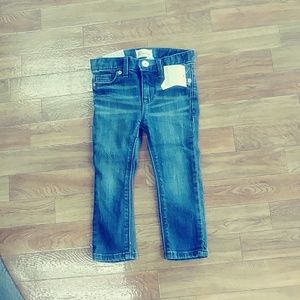 NWT,BABY GAP GIRL SKINNY JEANS, SIZE 12-18 MOS.